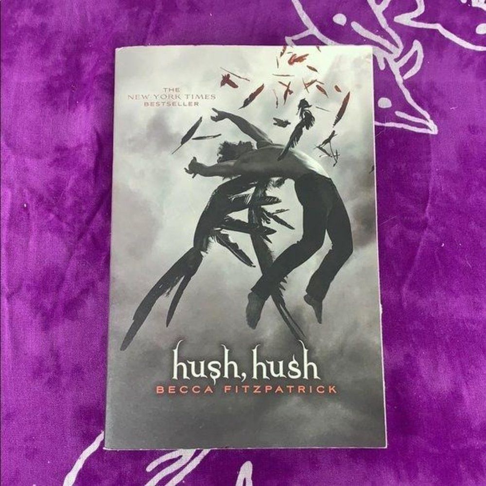 Hush Hush Becca Fitzpatrick Paperback Young Adult Paranormal Romance Novel